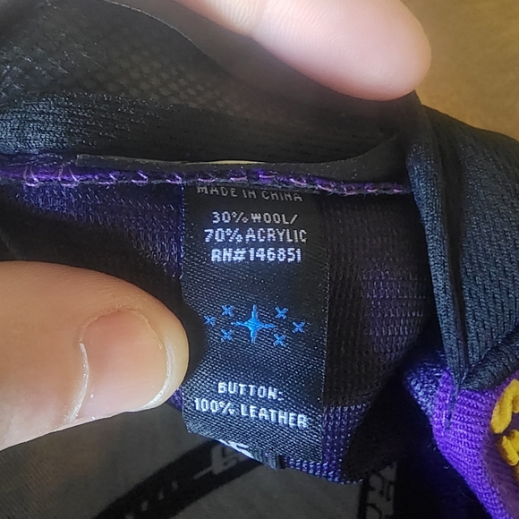 Pro Standard Purple NBA Los Angeles Lakers Wordmark/Logo Snapback Hat Cap - Picture 12 of 14